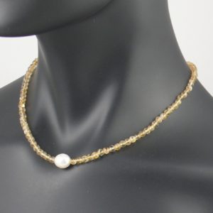 Citrine Necklace with Central Oval Pearl