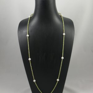 Green Crystal Necklace with White Pearls