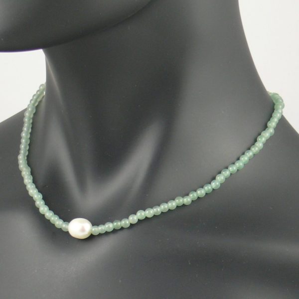 Jade Necklace with Central Oval Pearl