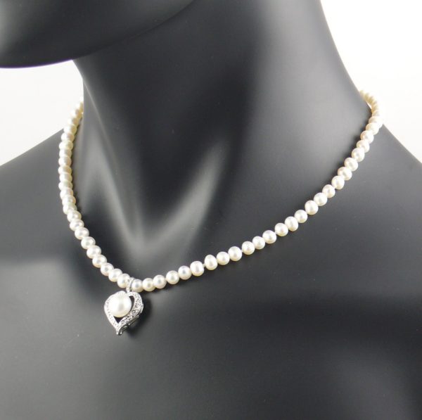 White Pearl necklace with heart-shaped diamante and White Pearl pendant